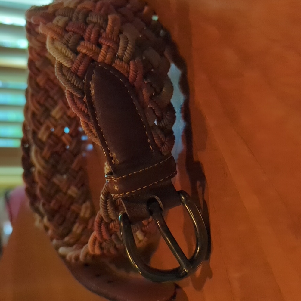 Unique braided Trafalgar fabric & brown leather belt size 40.